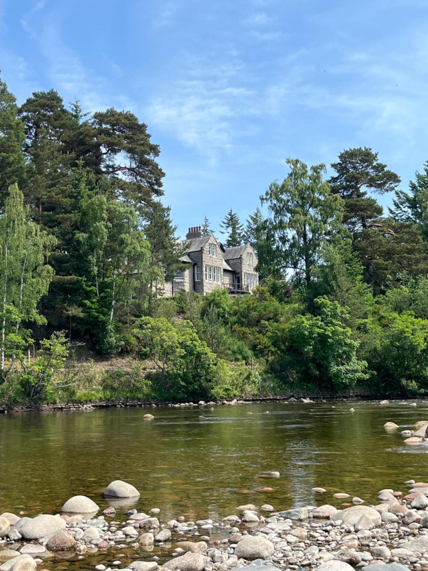 Lys-Na-Greyne Bed & Breakfast Aboyne Eksteriør bilde